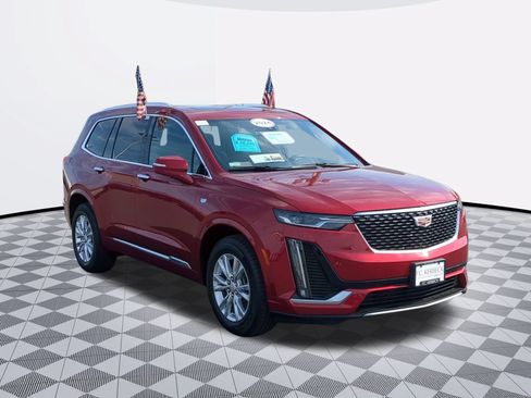 Certified 2024 Cadillac XT6 Luxury FWD image 2