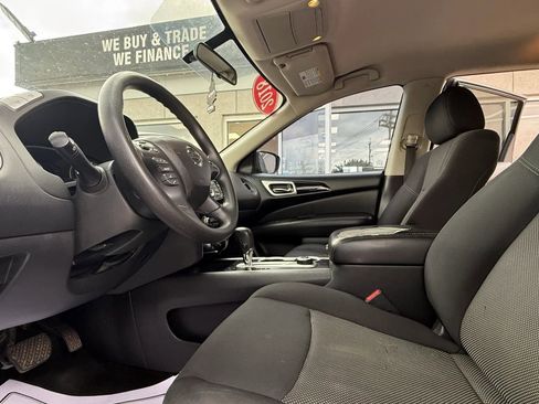 Used 2018 Nissan Pathfinder S AWD/4WD image 8