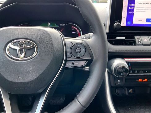 Used 2025 Toyota RAV4 XLE Premium image 25
