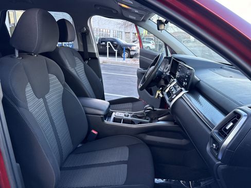 Used 2022 Kia Sorento LX image 21