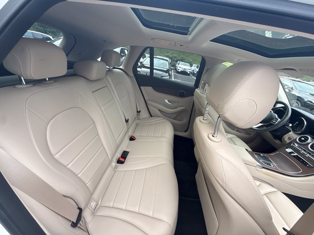 Used 2021 Mercedes-Benz GLC 300 4MATIC image 22