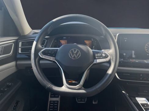 Used 2024 Volkswagen Atlas Peak Edition SE AWD/4WD image 12