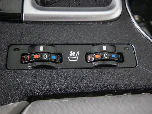 Used 2018 Toyota Highlander Limited Platinum FWD image 29