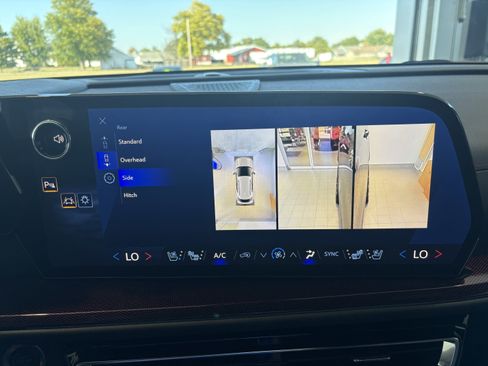 Used 2025 Chevrolet Traverse RS w/ LPO, Floor Liner Package image 30