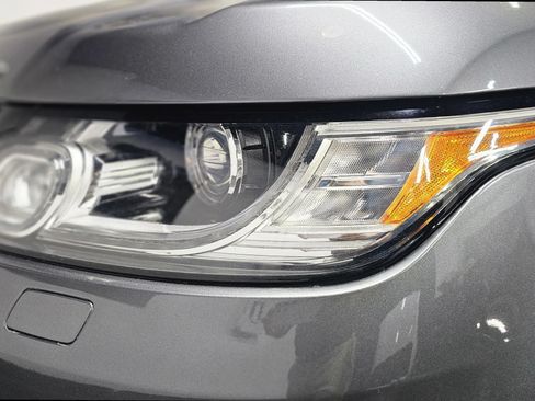 Used 2017 Land Rover Range Rover Sport SE AWD/4WD image 29