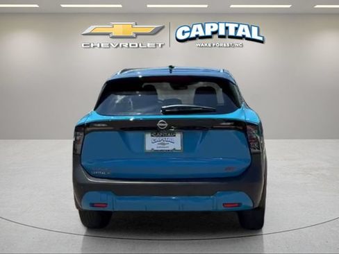 Used 2025 Nissan Kicks SR FWD image 4