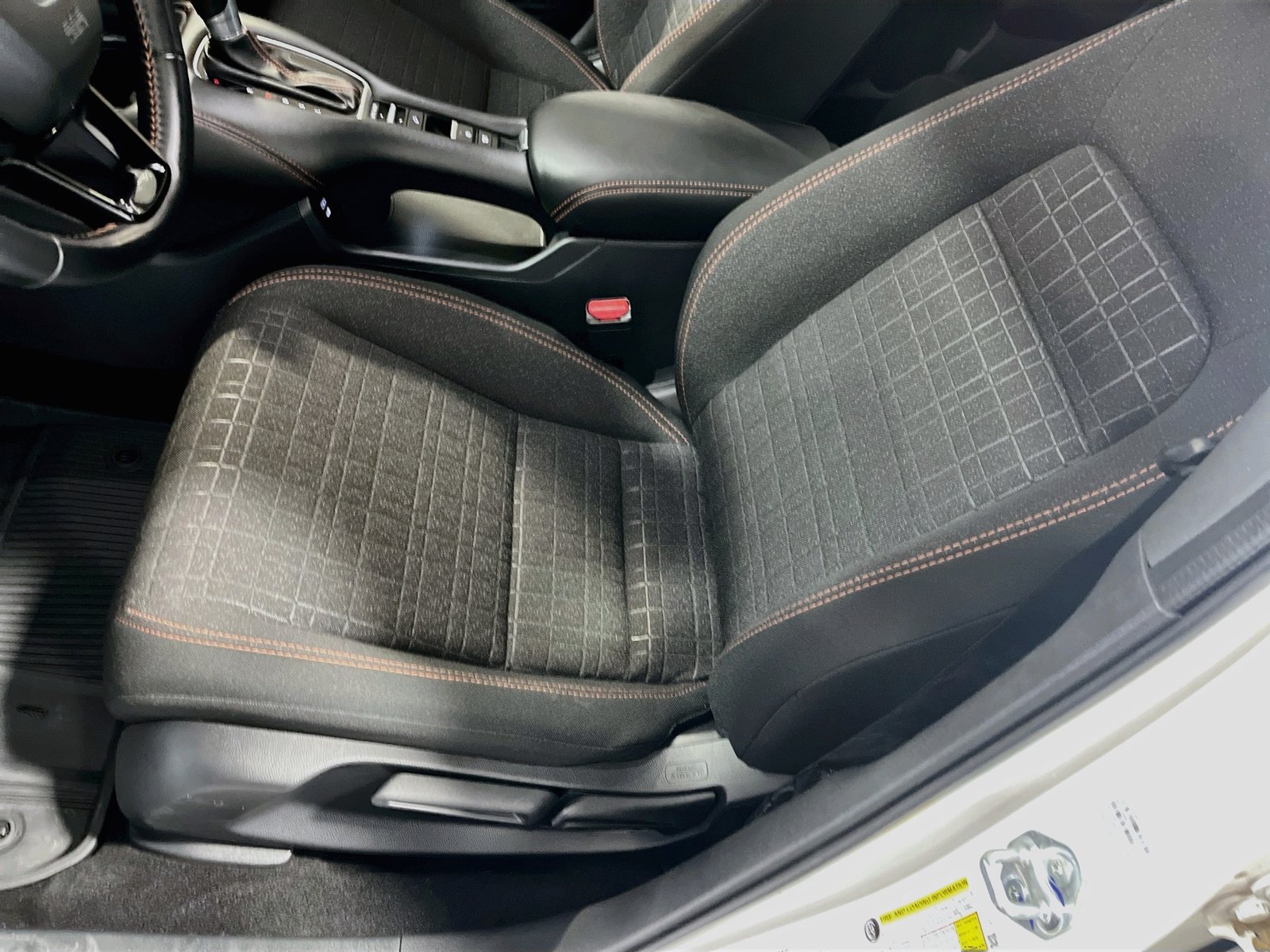 Used 2025 Honda HR-V Sport image 18