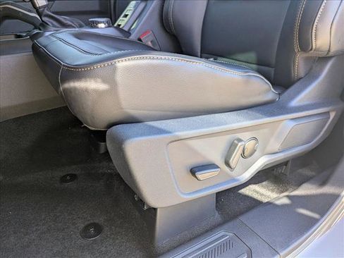 New 2025 Ford Bronco Badlands image 4