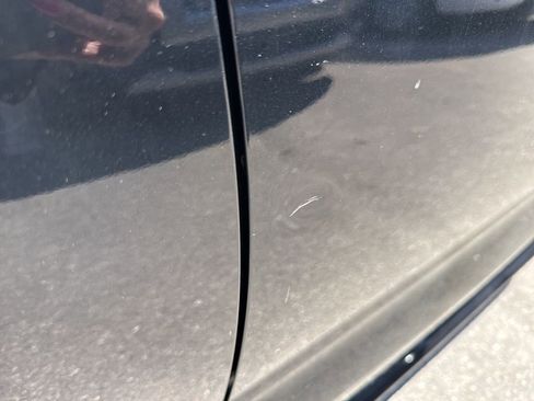 Used 2021 Toyota Corolla LE image 9