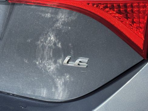 Used 2015 Toyota Corolla LE image 40