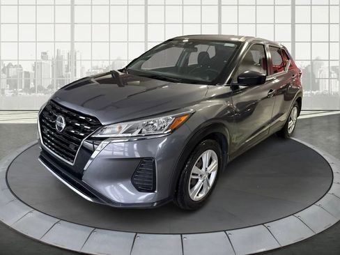 Used 2021 Nissan Kicks S image 7