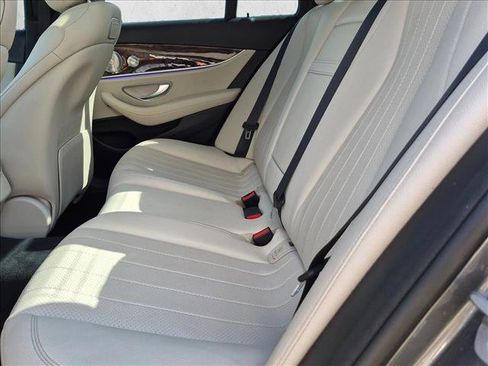 Used 2018 Mercedes-Benz E 300 image 20