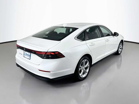 Used 2023 Honda Accord LX image 6