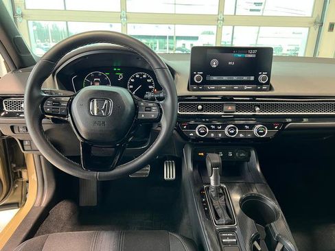 Used 2025 Honda Civic Sport image 13