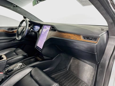 Used 2020 Tesla Model X Long Range AWD/4WD image 30