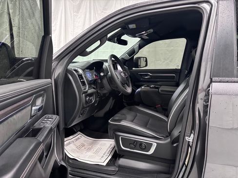 Used 2025 RAM 1500 Laramie AWD/4WD image 10