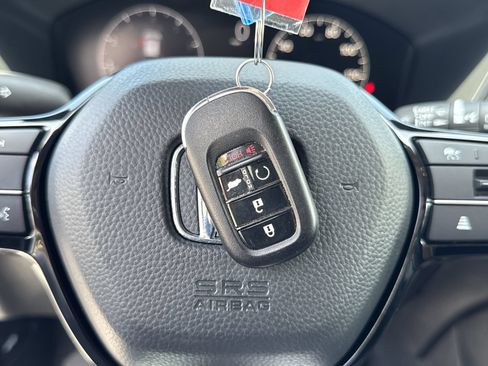 Used 2025 Honda CR-V EX-L image 34