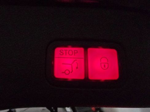 Used 2016 Mercedes-Benz GL 450 4MATIC w/ Premium I Package image 33