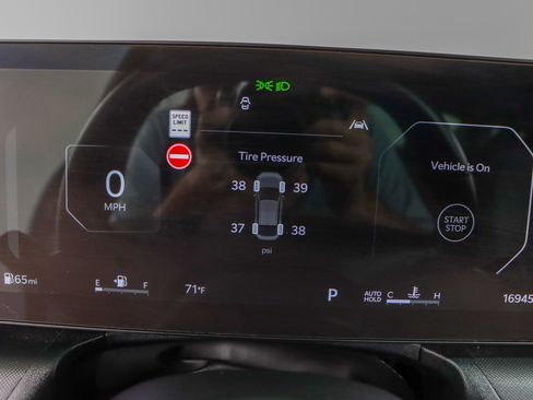 Used 2025 Kia K4 EX FWD image 15