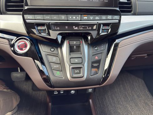 Used 2025 Honda Odyssey Touring image 21