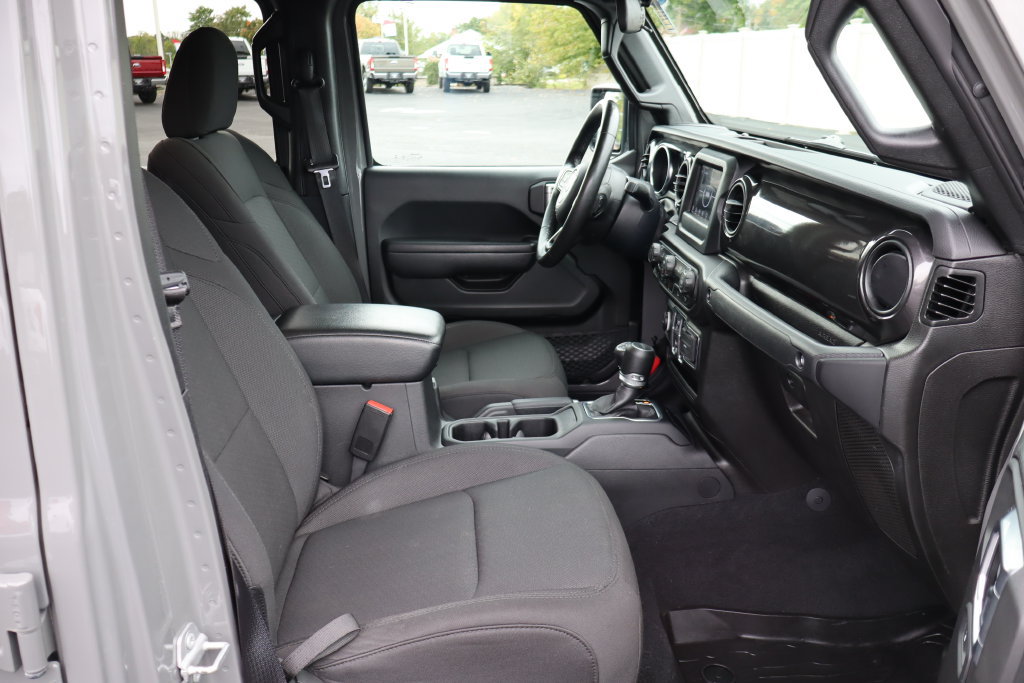 Used 2022 Jeep Gladiator Sport AWD/4WD image 32