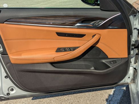 Used 2019 BMW 540i xDrive w/ Convenience Package image 11