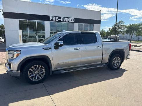 Used 2019 GMC Sierra 1500 SLT RWD image 1
