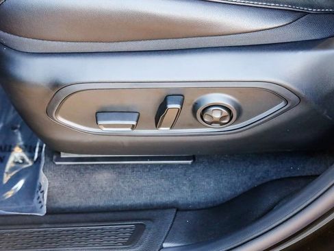 New 2025 Jeep Grand Cherokee L Altitude image 24