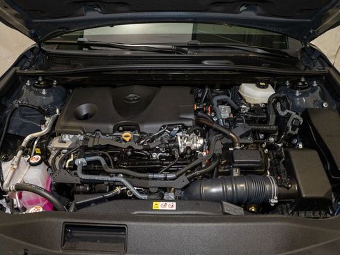 Used 2025 Toyota Camry XLE image 20