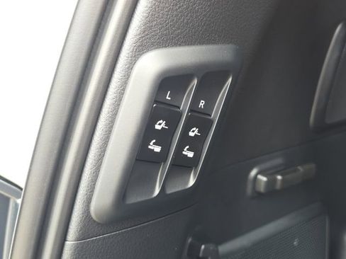 Used 2023 Lexus GX 460 Premium image 12