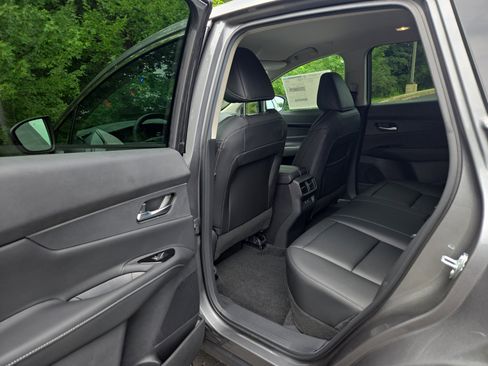 New 2025 Nissan Murano SV image 15