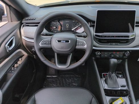 New 2026 Jeep Compass Latitude AWD/4WD image 15