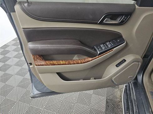 Used 2019 Chevrolet Tahoe Premier AWD/4WD image 13