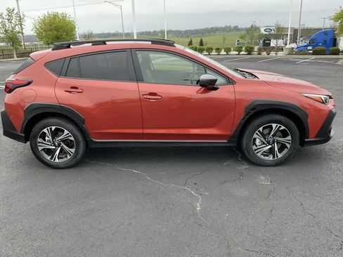 Used 2024 Subaru Crosstrek 2.0i Premium image 2