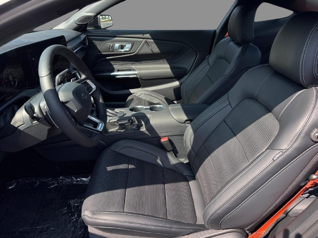 New 2026 Ford Mustang GT Premium w/ GT Performance Package RWD image 9