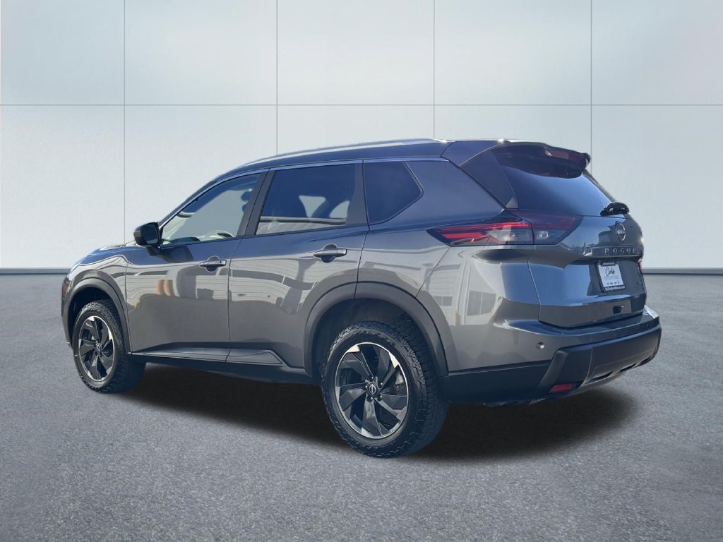 Used 2025 Nissan Rogue SV w/ SV Premium Package AWD/4WD image 5