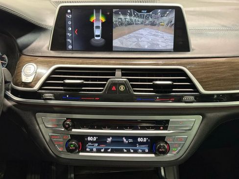 Used 2018 BMW 740i xDrive image 20