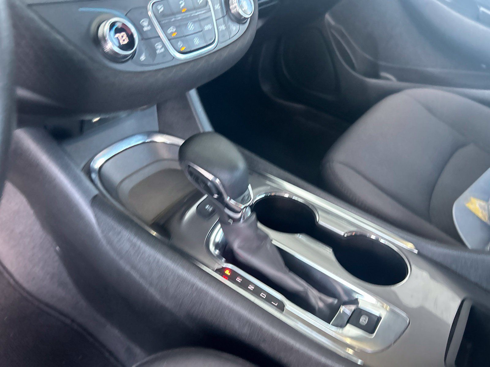 Used 2024 Chevrolet Malibu LT FWD image 24