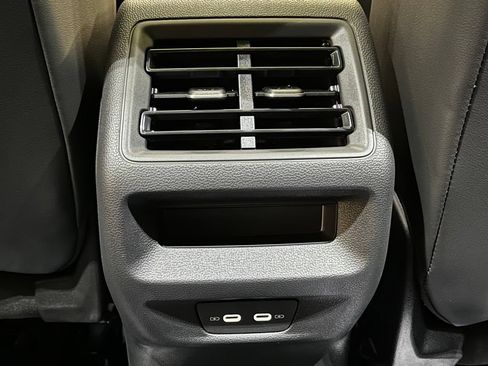 New 2026 Volkswagen Tiguan SE R-Line FWD image 25