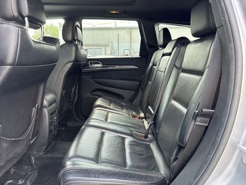 Used 2015 Jeep Grand Cherokee Overland w/ Advanced Technology Group RWD image 11