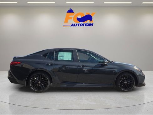 New 2026 Toyota Camry SE image 5