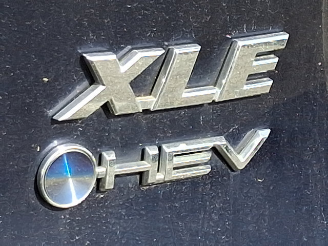 Used 2025 Toyota RAV4 XLE AWD/4WD image 9