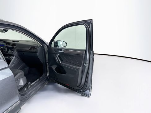 Used 2024 Volkswagen Tiguan Wolfsburg Edition FWD image 32