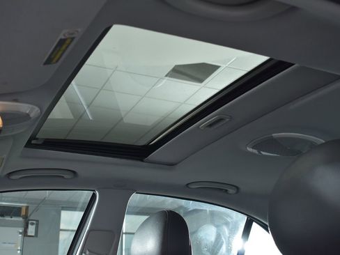 Used 2004 Mercedes-Benz E 500 Sedan image 11