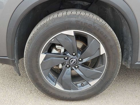 Used 2025 Nissan Rogue SV AWD/4WD image 12