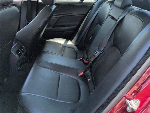 Used 2017 Jaguar XE RWD image 26