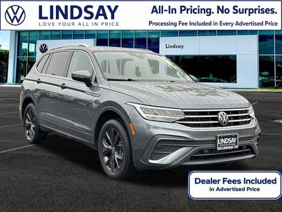 Used 2024 Volkswagen Tiguan SE w/ Panoramic Sunroof Package