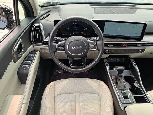 Certified 2025 Kia Sorento X-Line EX AWD/4WD image 11