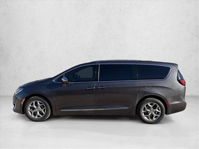 Used 2018 Chrysler Pacifica Limited w/ Advanced Safetytec Group FWD image 2