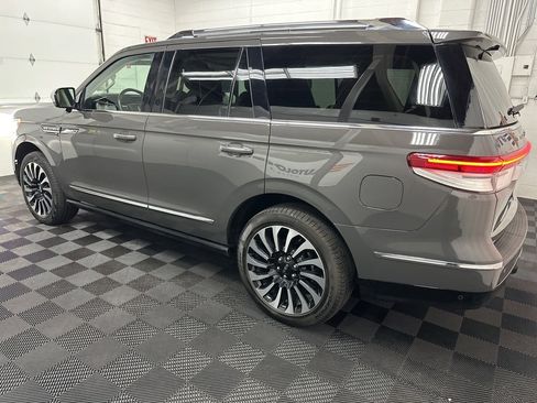 Used 2023 Lincoln Navigator Black Label image 6